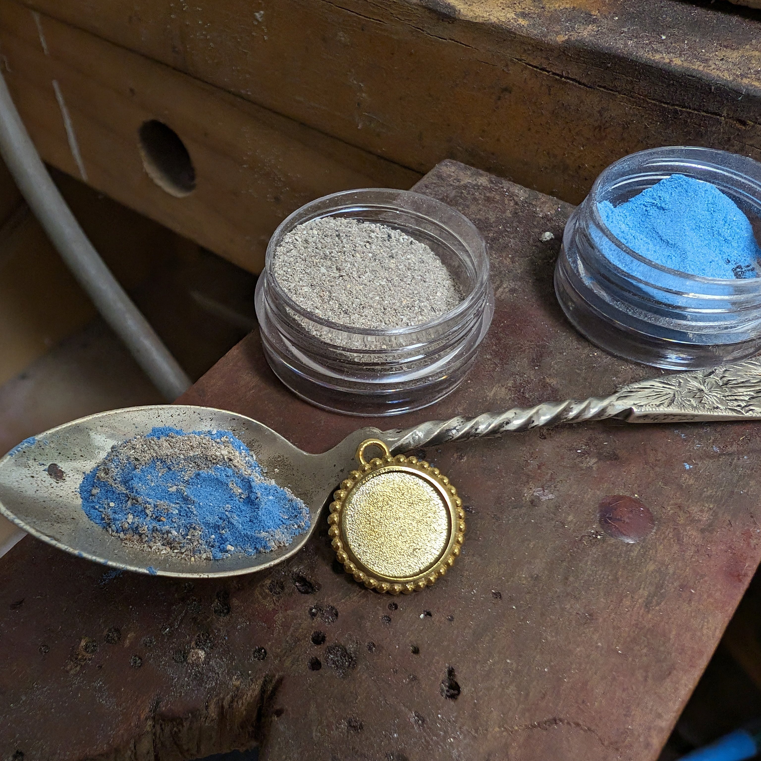 What is Enamel Jewelry?