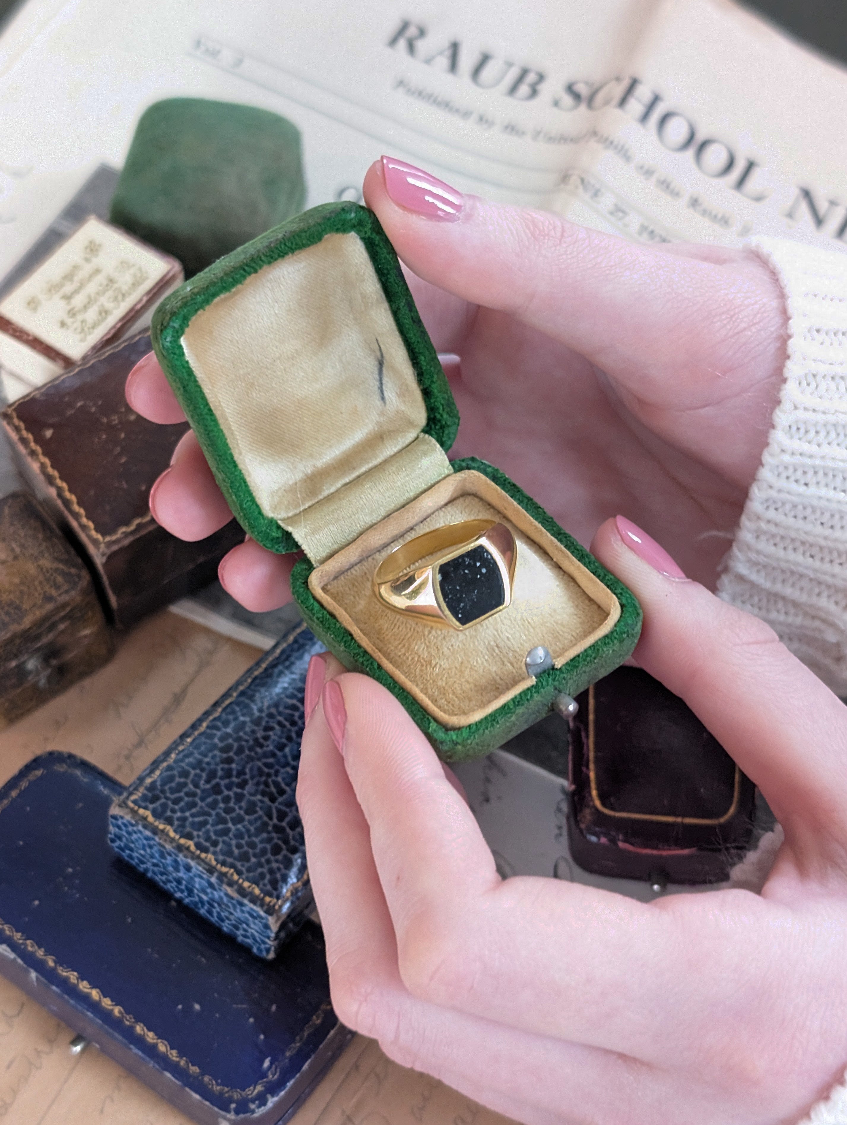 Ring Ashes Signet