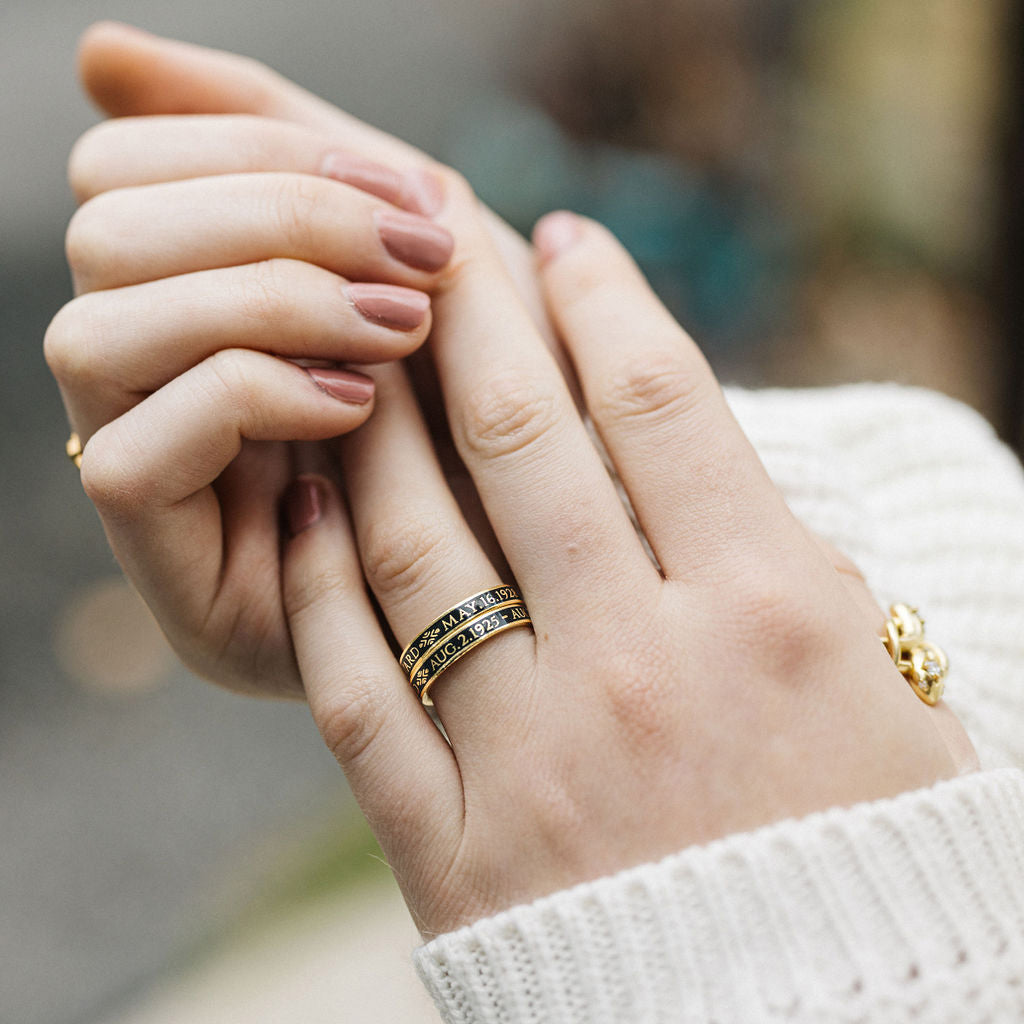 Band Thin Traditional Mourning Ring